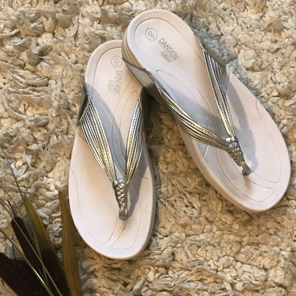 Danskin Cushy Sandals